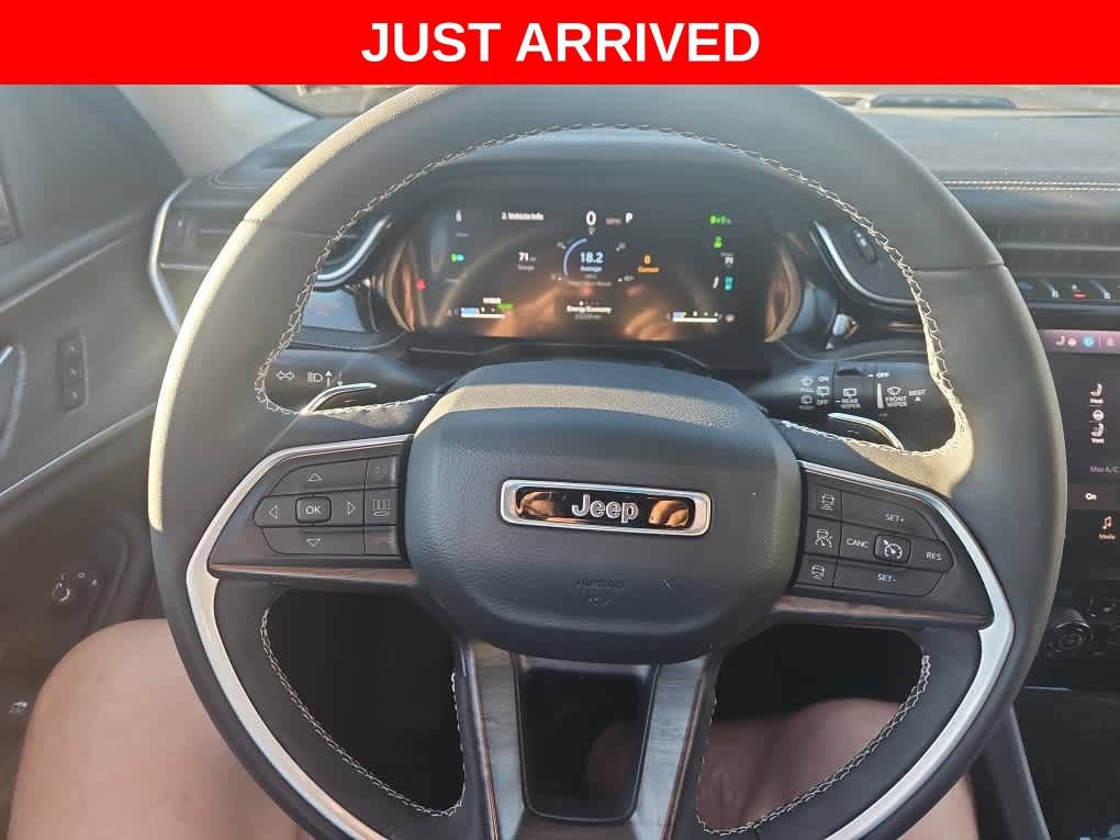 Used 2023 Jeep Grand Cherokee 4WD 4xe w/ Luxury Tech Group II image 15