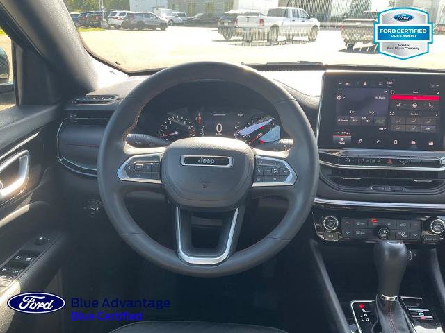 Used 2023 Jeep Compass Trailhawk w/ Trailhawk Convenience Group AWD/4WD image 7