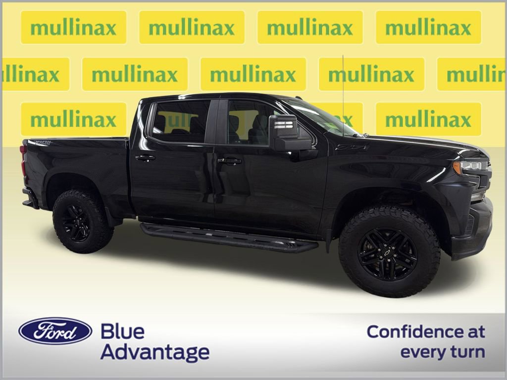 Used 2021 Chevrolet Silverado 1500 LT Trail Boss w/ Bed Protection Package AWD/4WD image 2