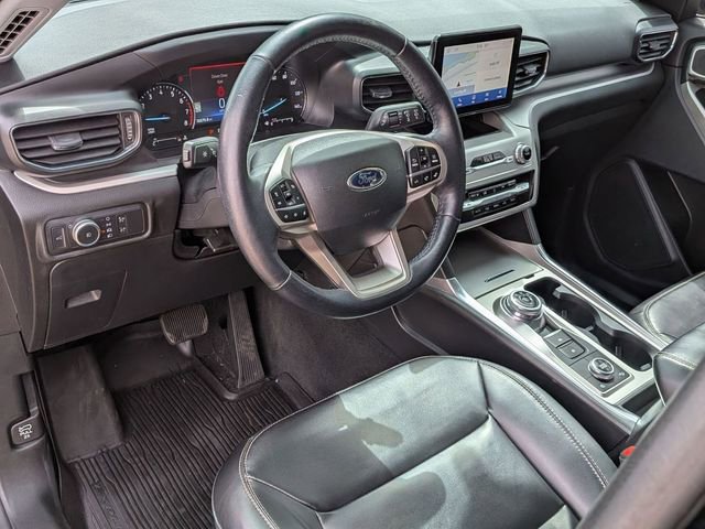 Certified 2022 Ford Explorer XLT w/ Equipment Group 202A AWD/4WD image 11