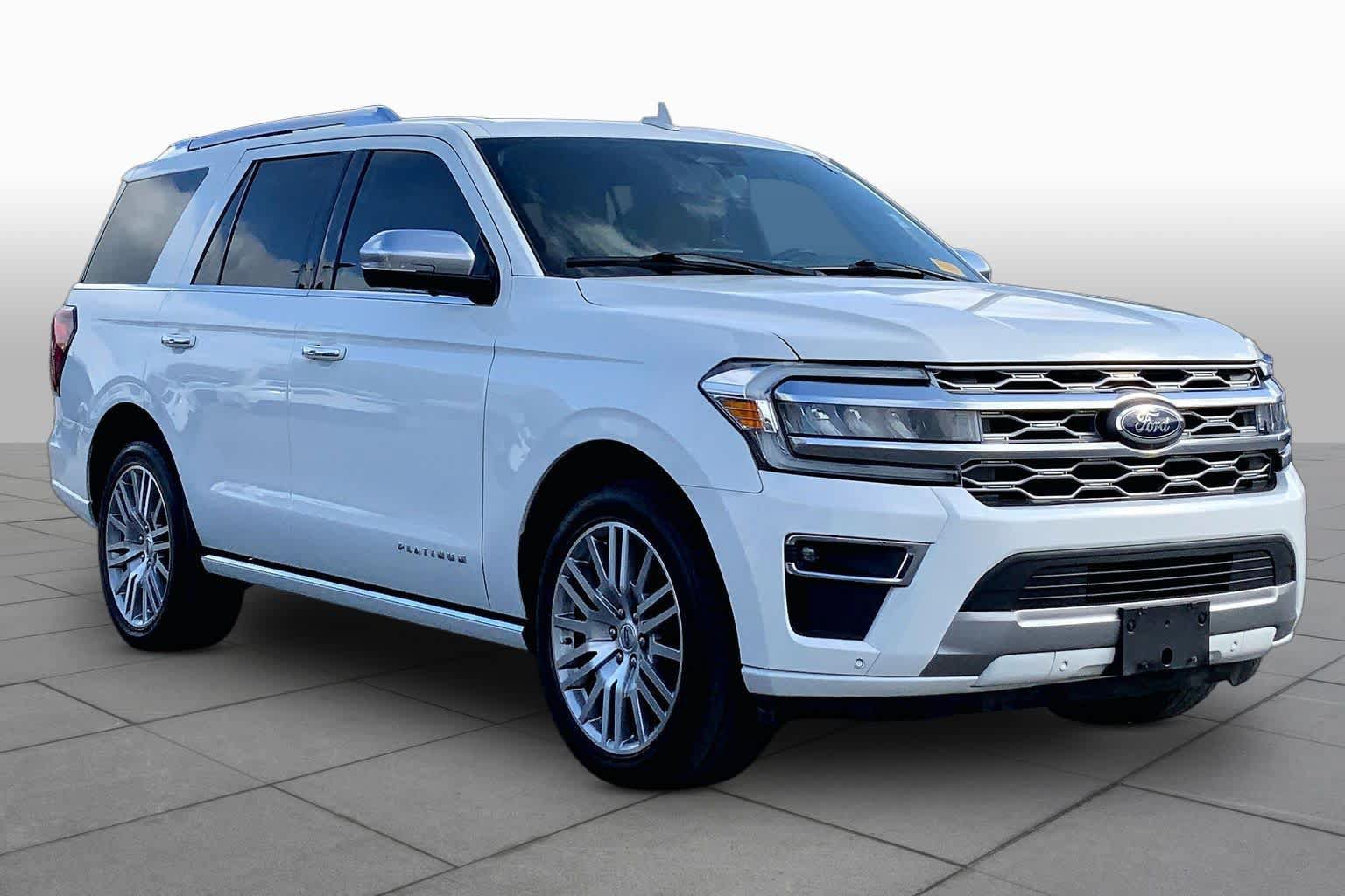 Certified 2023 Ford Expedition Platinum RWD image 3