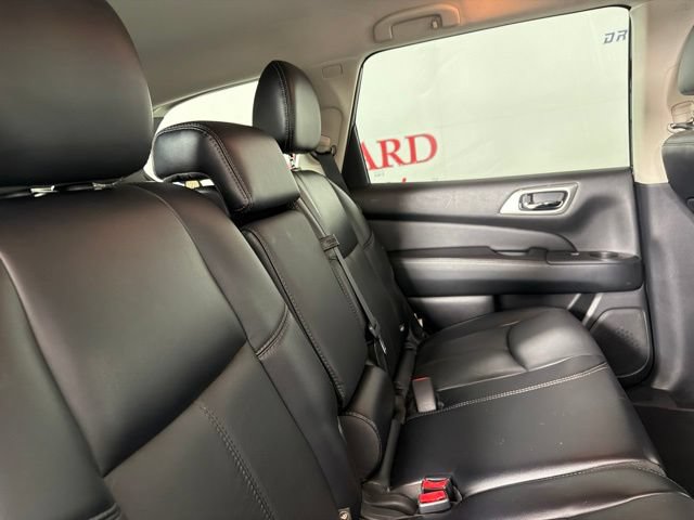 Used 2020 Nissan Pathfinder SL FWD image 18