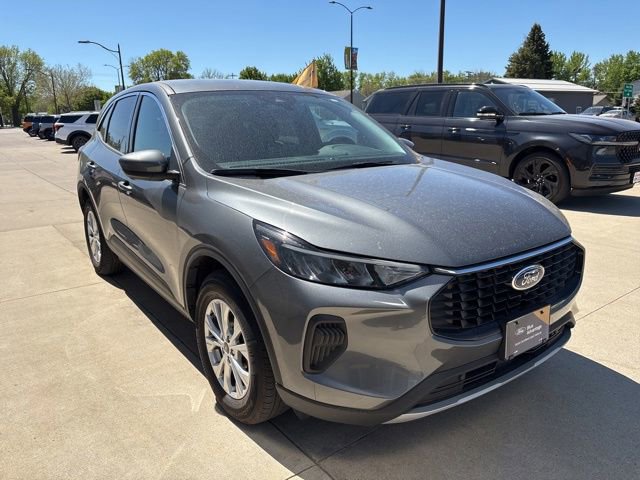 Certified 2024 Ford Escape Active w/ Tech Pack #2 AWD/4WD image 3