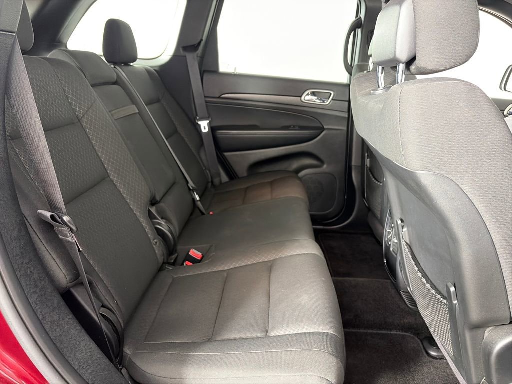 Used 2018 Jeep Grand Cherokee Laredo AWD/4WD image 29