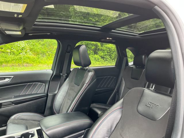 Certified 2024 Ford Edge ST w/ Equipment Group 401A image 12