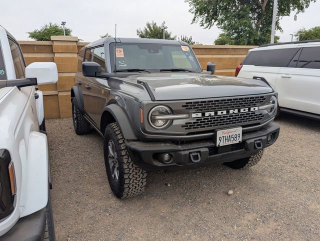 Certified 2025 Ford Bronco Badlands AWD/4WD image 3