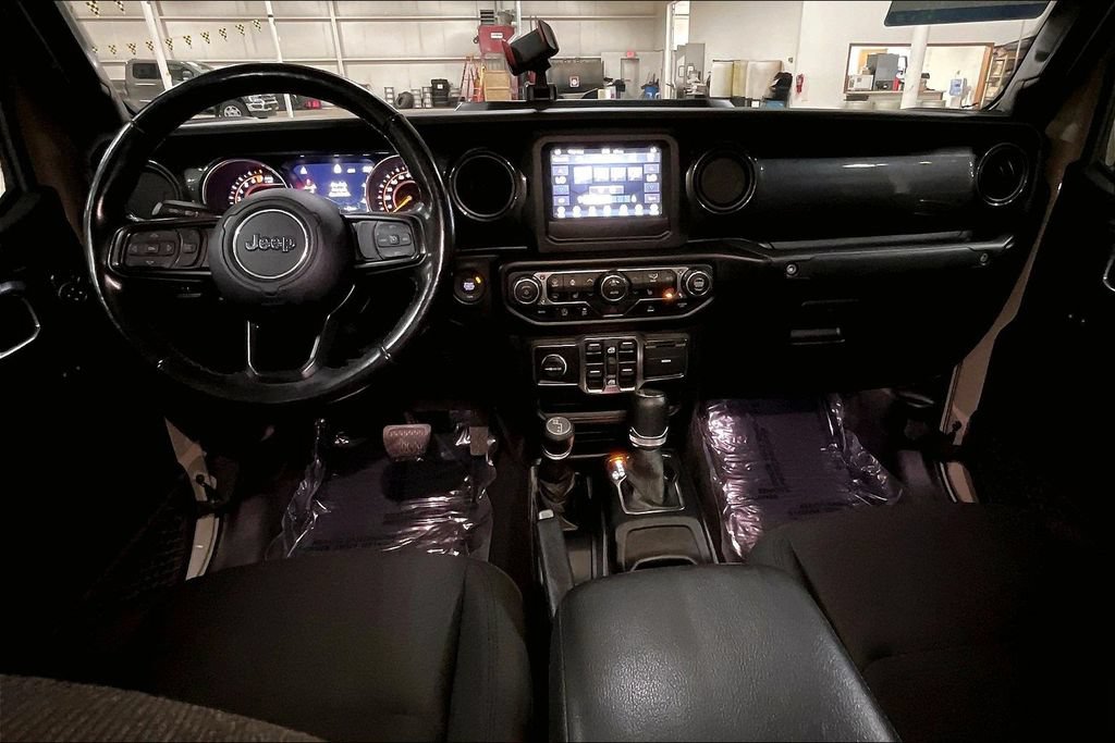Used 2020 Jeep Gladiator Sport AWD/4WD image 14