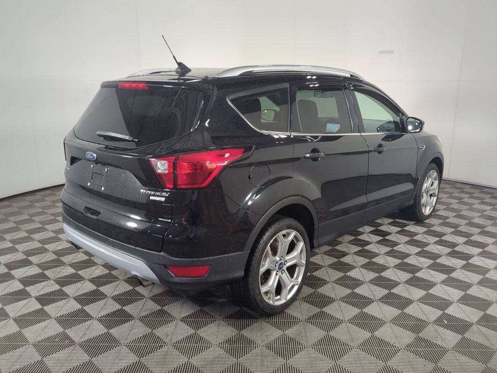 Certified 2019 Ford Escape Titanium image 5