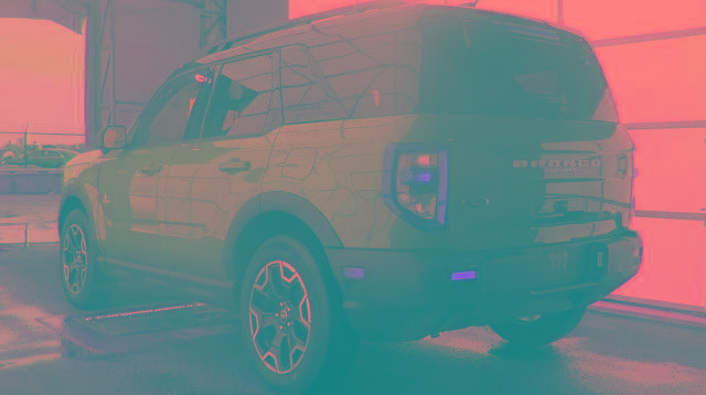 Certified 2025 Ford Bronco Sport Outer Banks w/ Outer Banks Tech Package+ AWD/4WD image 4