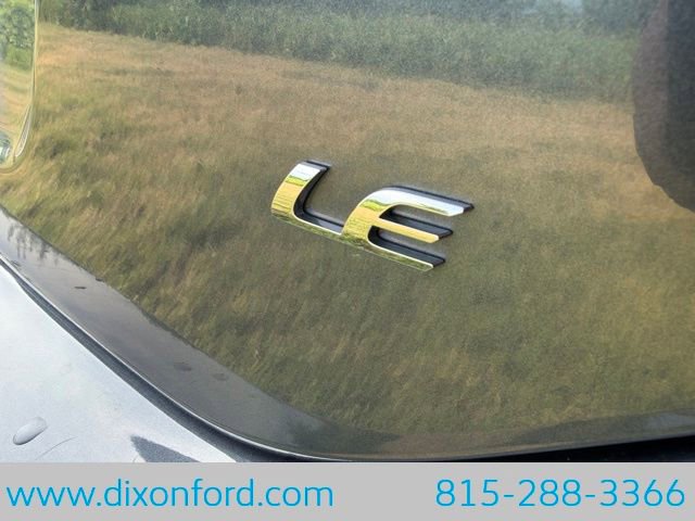 Used 2018 Toyota Corolla LE FWD image 11