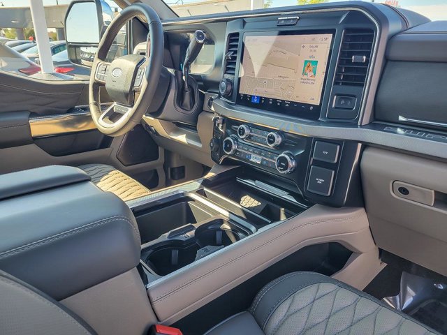 Certified 2025 Ford F450 Platinum w/ Platinum Plus Package image 31