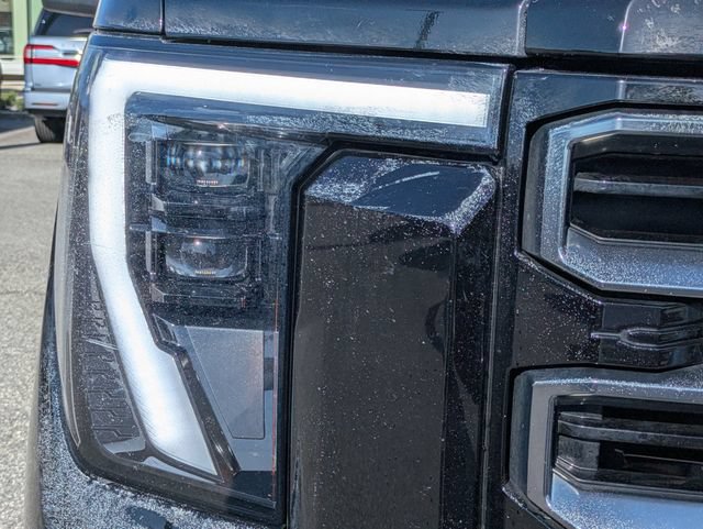 Used 2024 GMC Sierra 2500 AT4 w/ AT4 Premium Plus Package AWD/4WD image 10