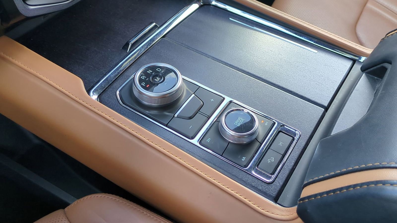 Certified 2022 Ford Expedition Max Platinum image 36