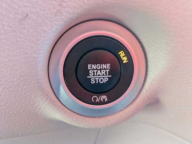 Used 2023 Chrysler Voyager LX FWD image 17