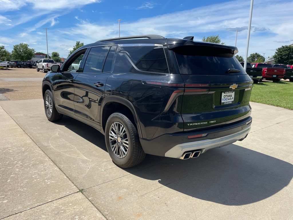 Used 2024 Chevrolet Traverse LT AWD/4WD image 7