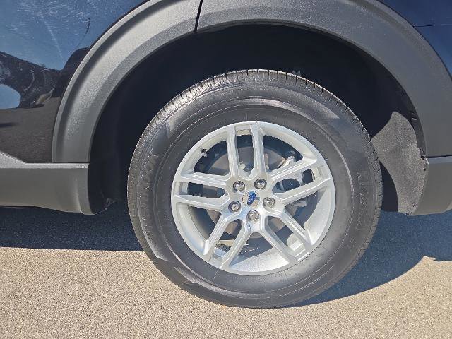Certified 2025 Ford Explorer Active AWD/4WD image 9