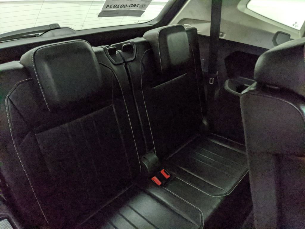 Used 2022 Volkswagen Tiguan SE image 25