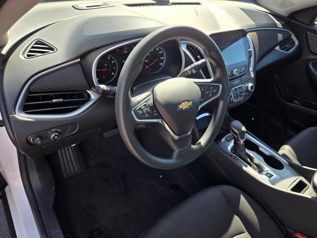 Used 2025 Chevrolet Malibu LT FWD image 18
