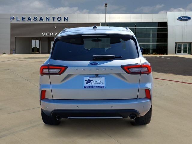 Certified 2024 Ford Escape ST-Line w/ Tech Pack #1 FWD image 4
