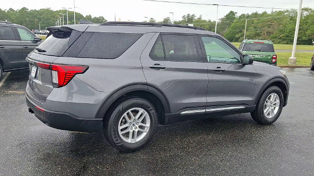 Certified 2025 Ford Explorer Active AWD/4WD image 8