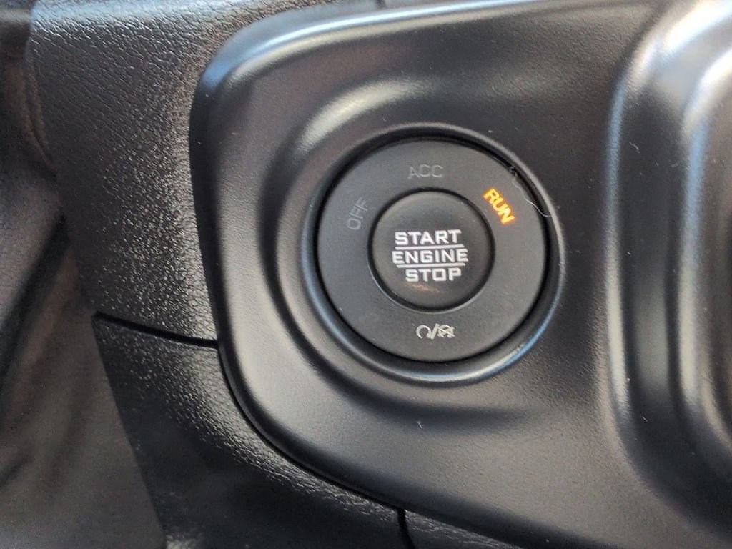 Used 2021 Jeep Wrangler Sport AWD/4WD image 15