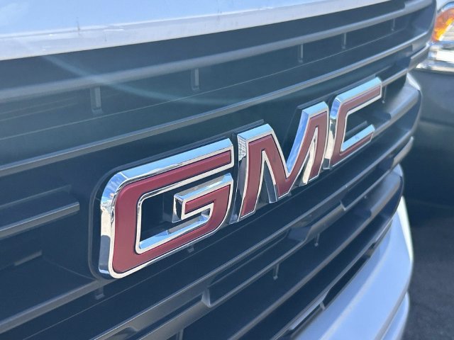 Used 2025 GMC Sierra 1500 Pro w/ Graphite Edition AWD/4WD image 5