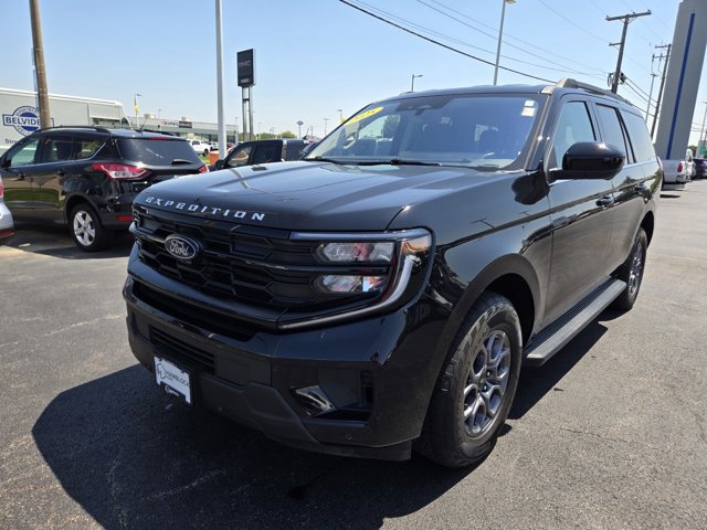 Certified 2025 Ford Expedition Active AWD/4WD image 4