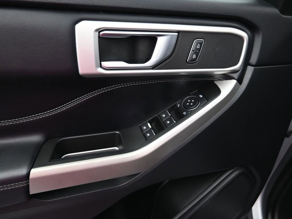 Certified 2022 Ford Explorer XLT image 27