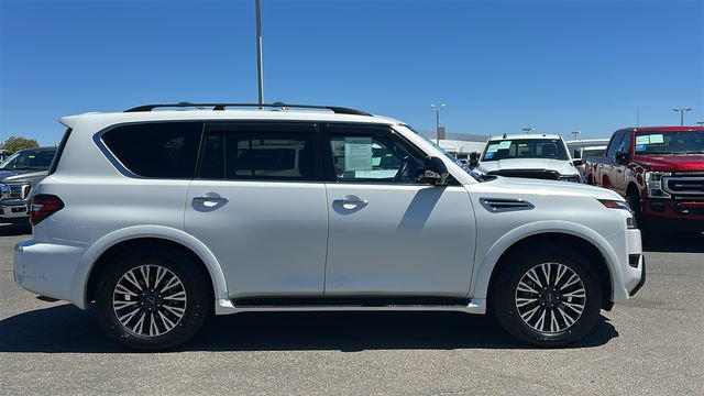 Used 2023 Nissan Armada SL w/ Midnight Edition Package AWD/4WD image 2