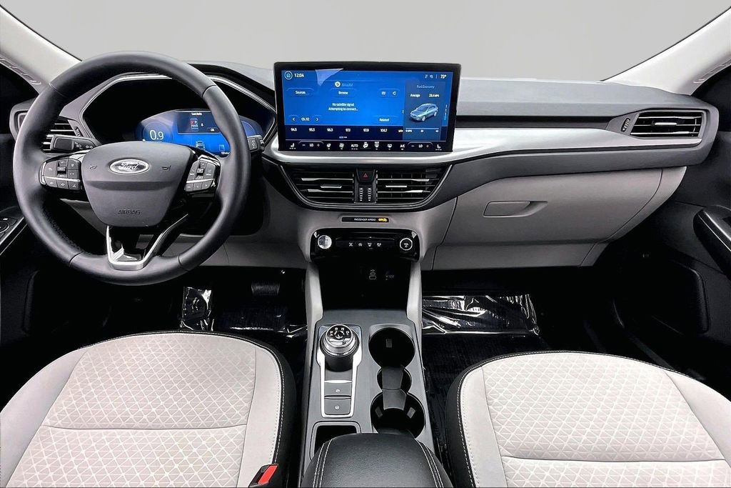 Certified 2025 Ford Escape Active w/ Active Premium Tech Pack FWD image 16