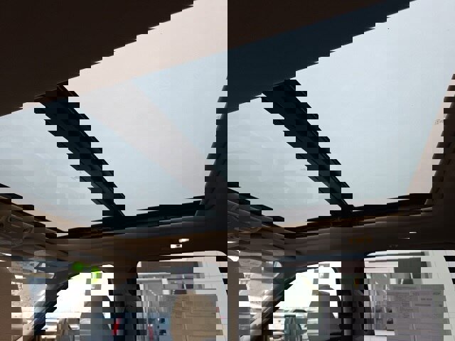 Certified 2022 Ford F350 Lariat w/ Lariat Value Package image 23