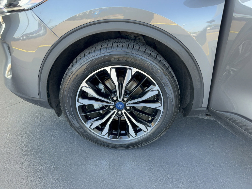 Certified 2022 Ford Escape SE w/ SE Sport Appearance Package AWD/4WD image 37