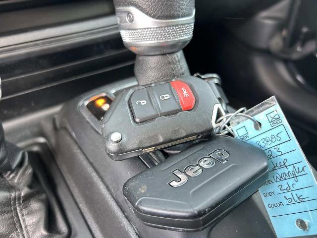 Used 2023 Jeep Wrangler Sport AWD/4WD image 28