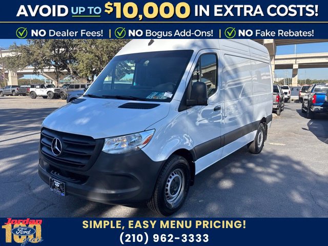 Used 2024 Mercedes-Benz Sprinter 2500 image 3