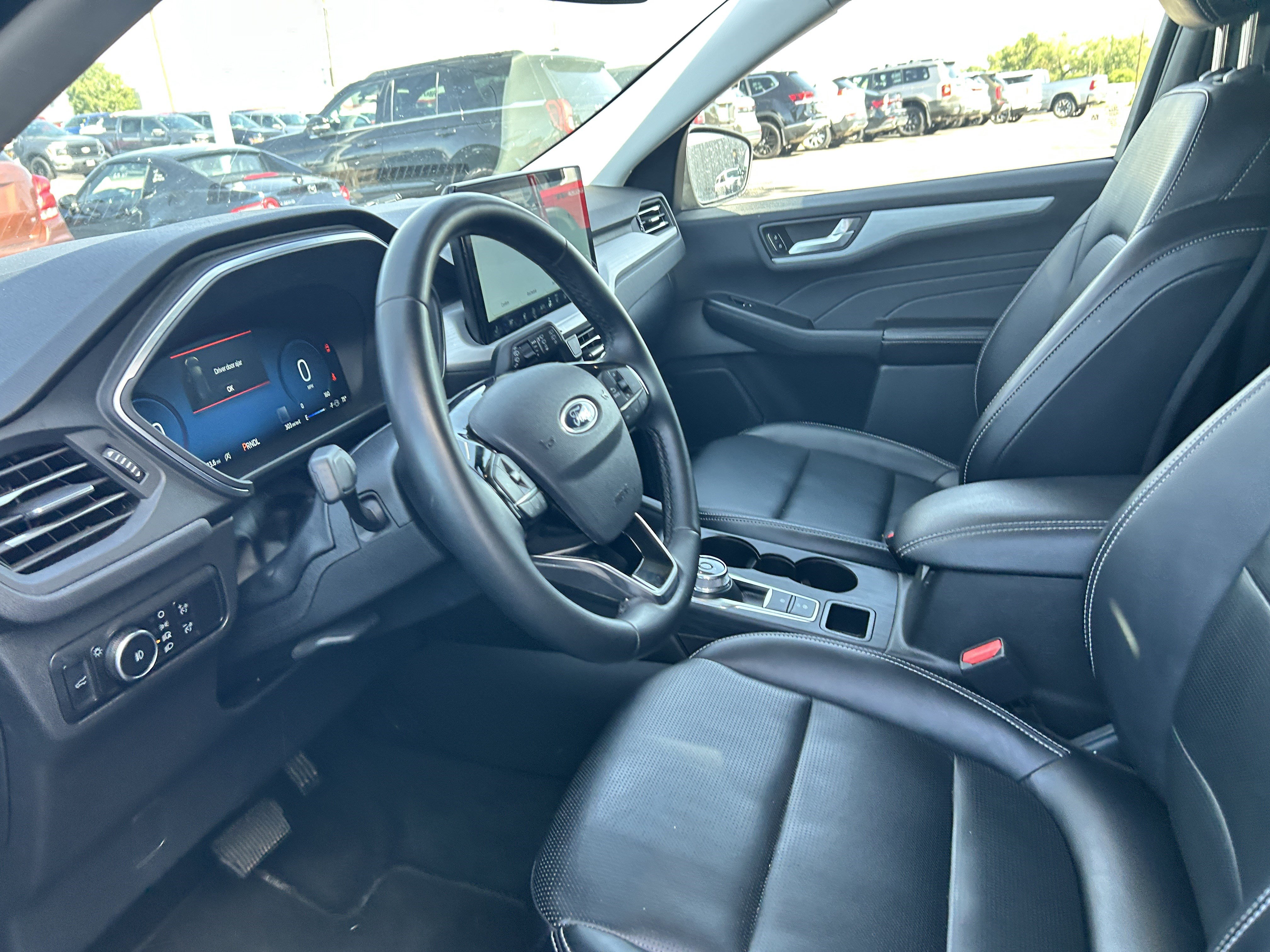 Certified 2025 Ford Escape Platinum AWD/4WD image 10