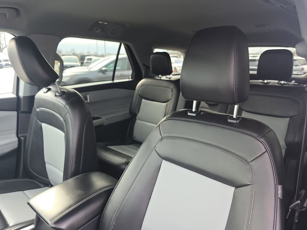 Certified 2023 Ford Explorer XLT w/ Equipment Group 202A image 21