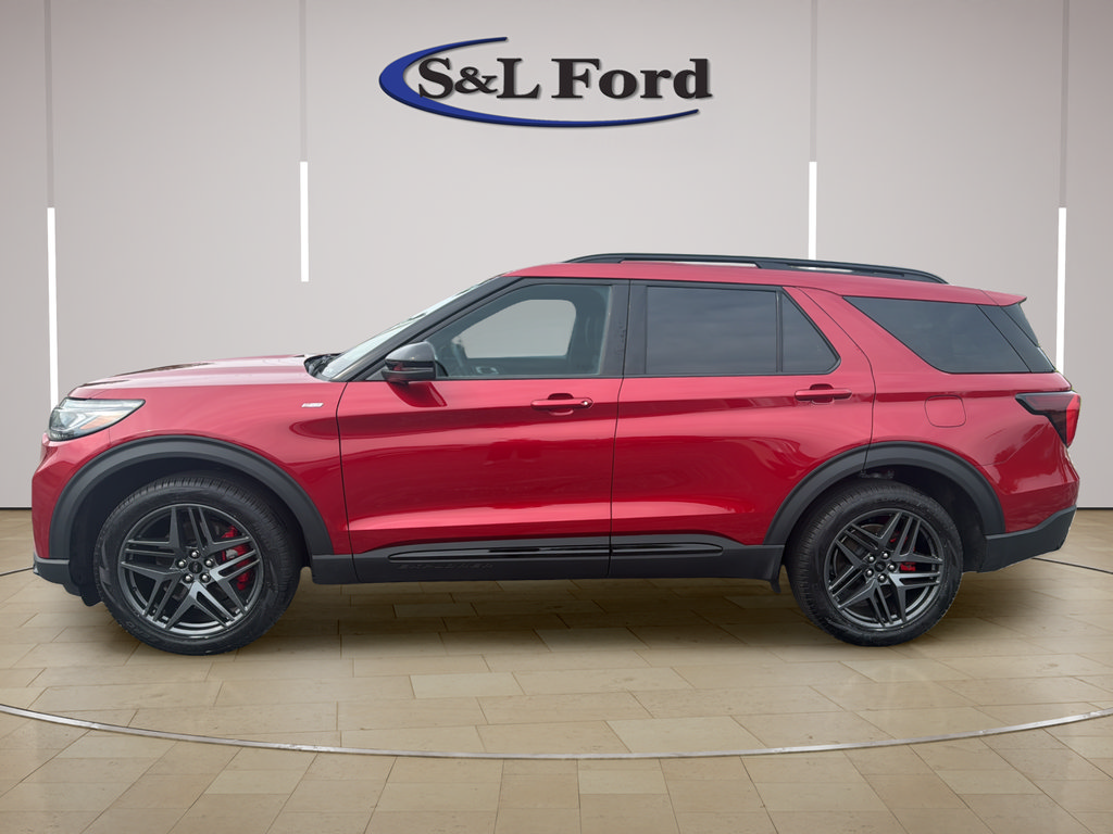 Certified 2025 Ford Explorer ST-Line w/ Premium Package AWD/4WD image 3