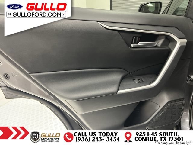 Used 2021 Toyota RAV4 XLE FWD image 16