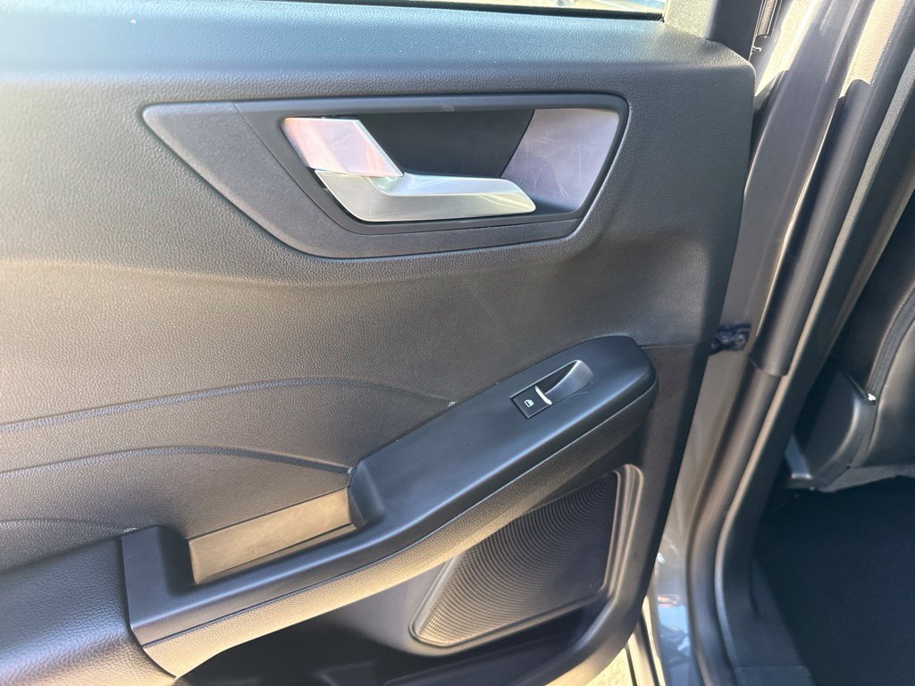 Certified 2024 Ford Escape Platinum AWD/4WD image 38