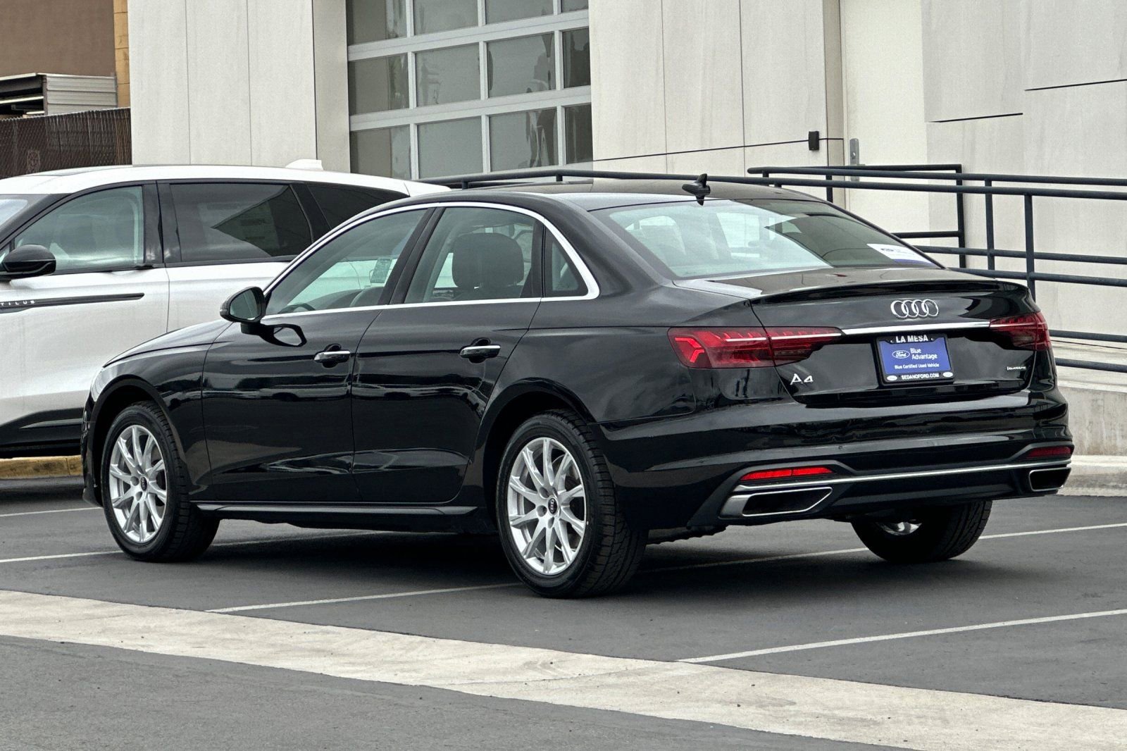 Used 2022 Audi A4 2.0T Premium AWD/4WD image 5