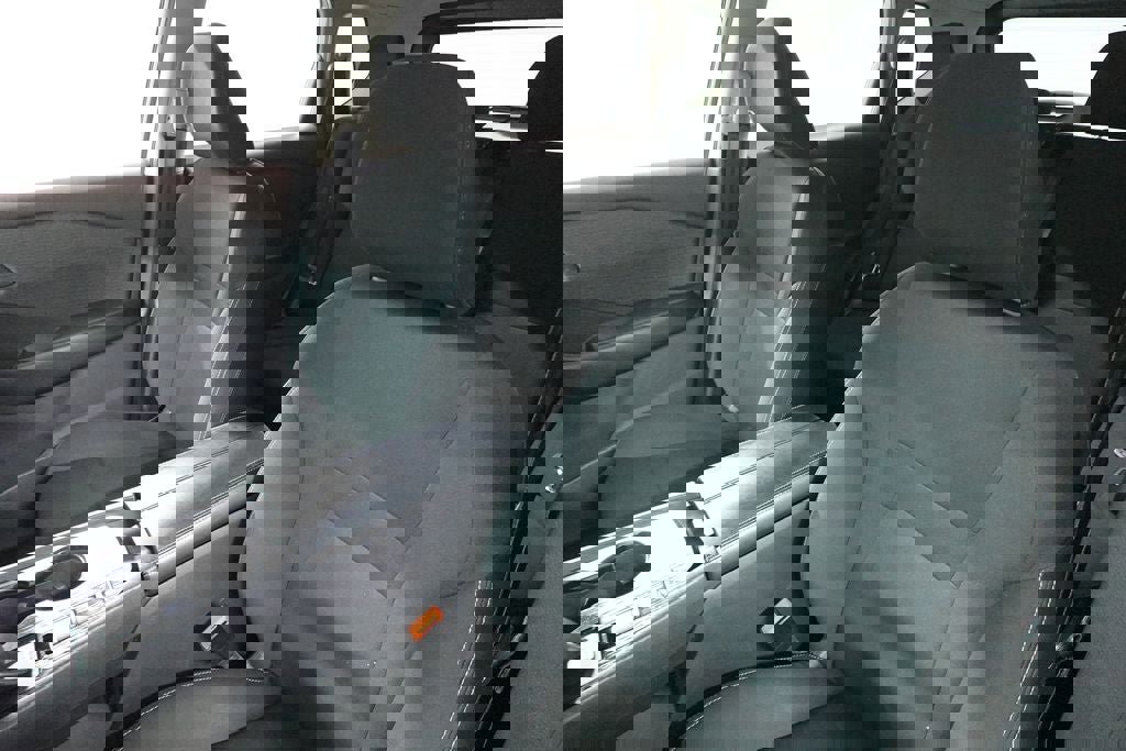 Used 2023 Nissan Rogue S image 12