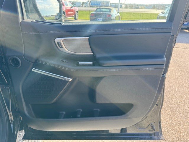 Certified 2025 Ford Expedition Platinum w/ Driver's Package image 40