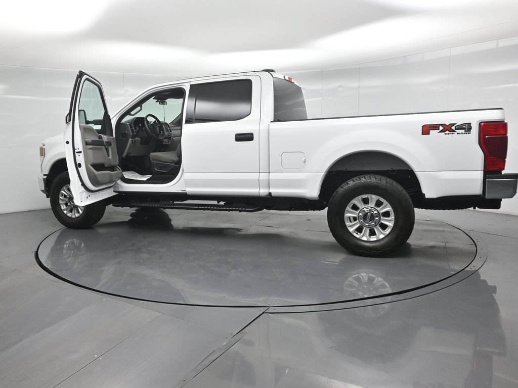 Certified 2022 Ford F250 XLT w/ XLT Value Package AWD/4WD image 32