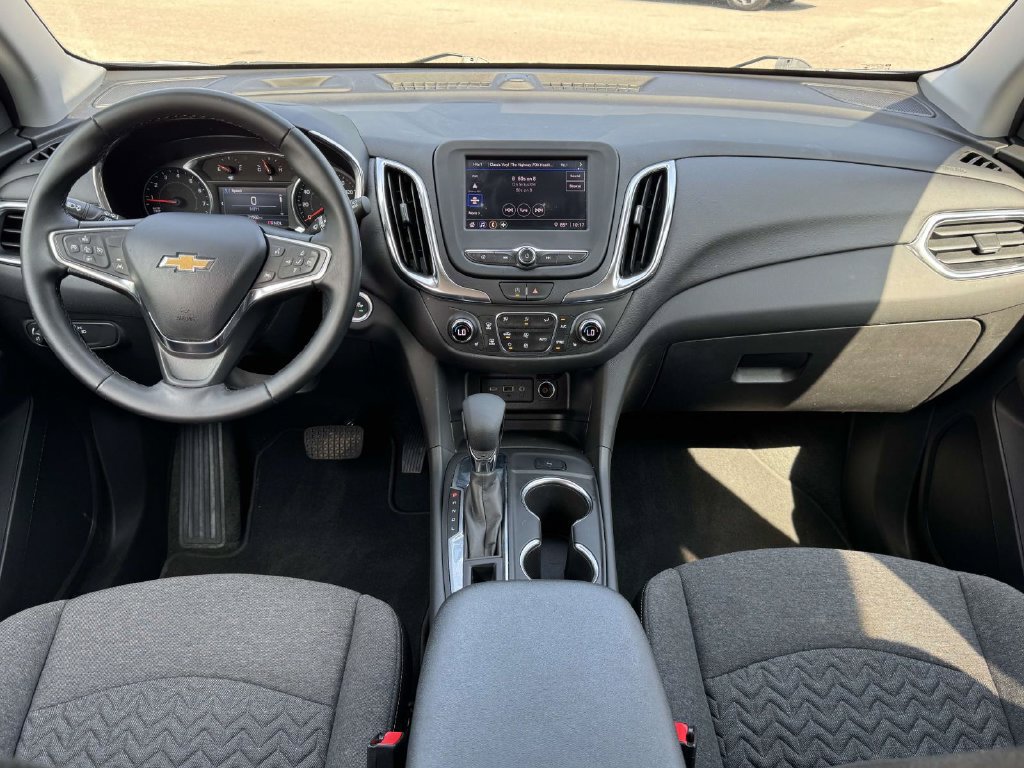 Used 2024 Chevrolet Equinox LT FWD image 2