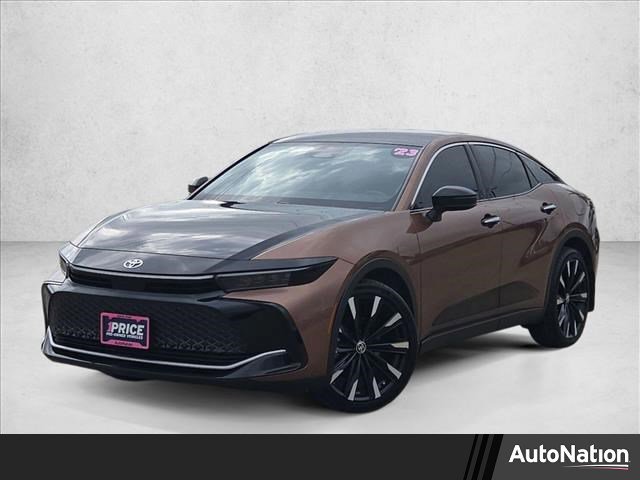 Used 2023 Toyota Crown Platinum AWD/4WD image 7