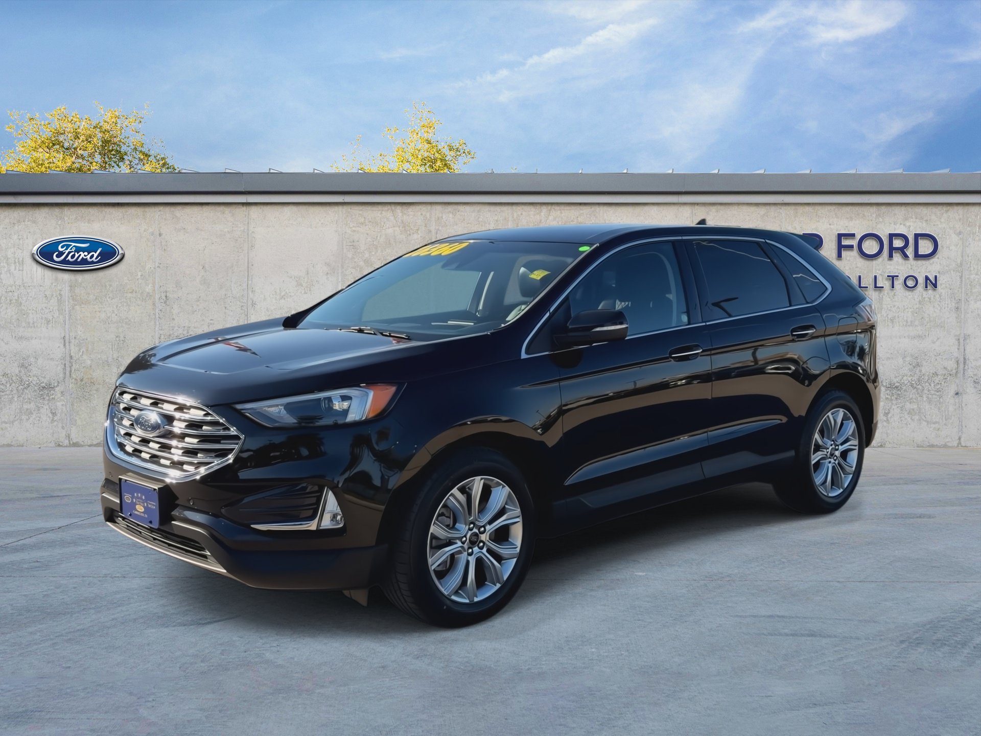 Certified 2024 Ford Edge Titanium AWD/4WD image 4
