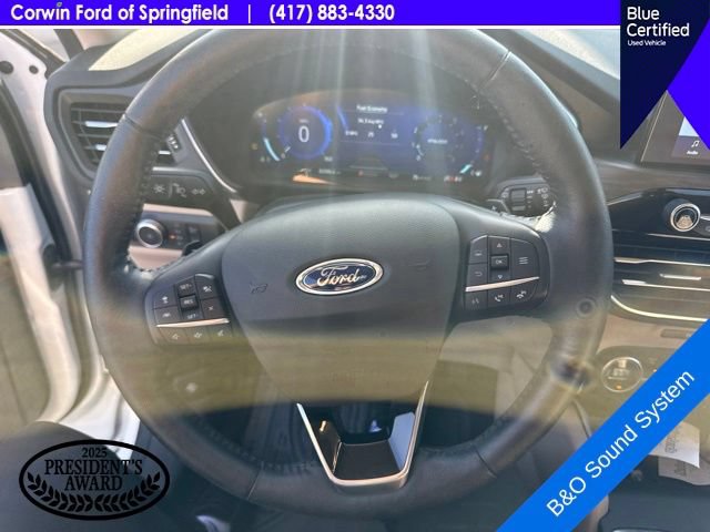Certified 2020 Ford Escape Titanium w/ Titanium Premium Package 2.0 AWD/4WD image 14