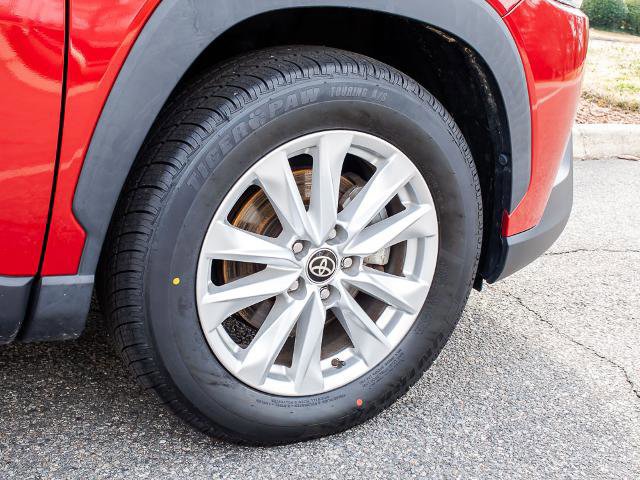 Used 2022 Toyota Corolla Cross LE image 8