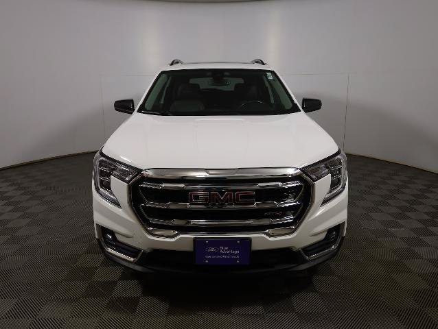 Used 2022 GMC Terrain AT4 w/ Infotainment Package II AWD/4WD image 3