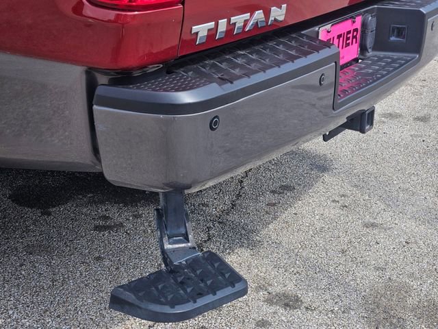 Used 2018 Nissan Titan Platinum Reserve w/ Platinum Utility Package AWD/4WD image 11